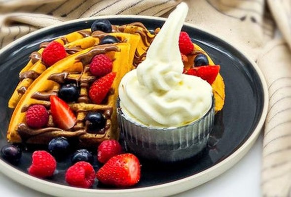 Berry choco bliss waffle