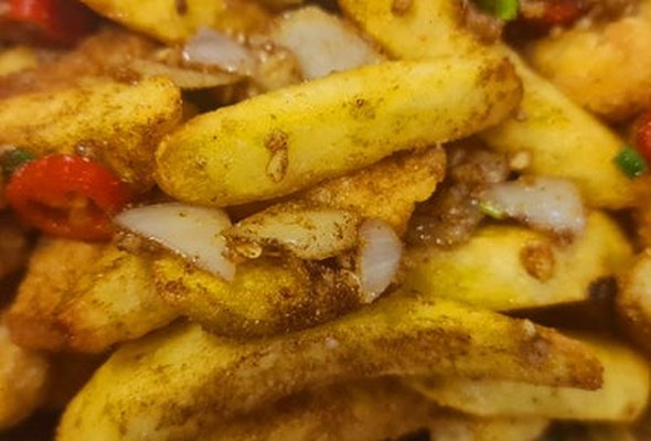 Deep Fried Chicken & Chips with Chilli& Salt