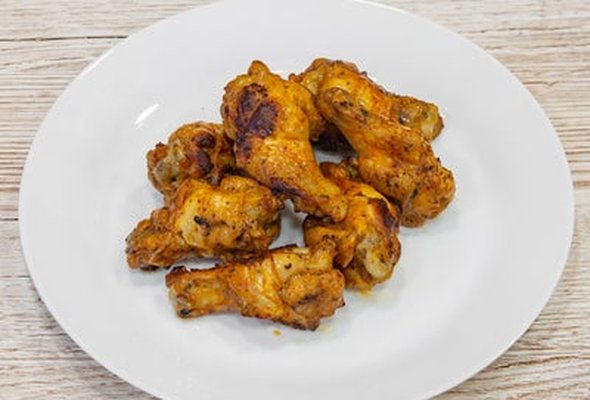 8 Pieces Hot and Spicy Chicken Wings