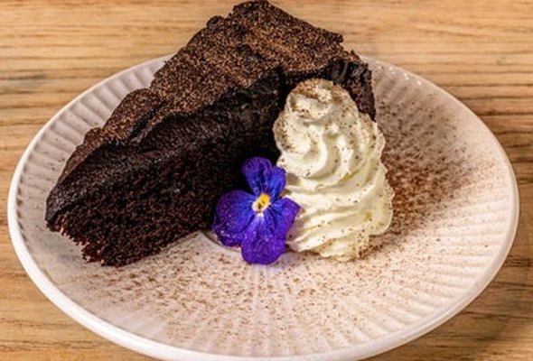 Vegan chocolate fudge cake