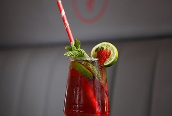 Strawberry and Lime Mocktail