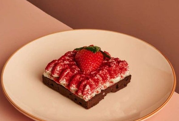 Red Velvet Valentine`s Brownie