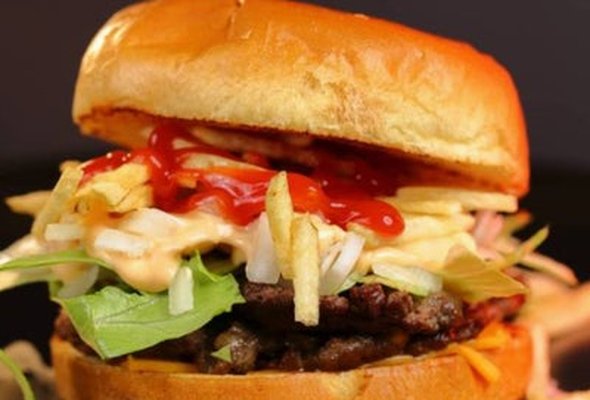 Chucky’s Cheeseburger