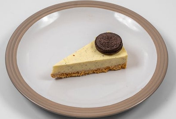 OREO Cheesecake Slice