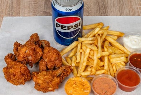 Deal 8 - 4 Hot Wings Regular Fries Can of Drink