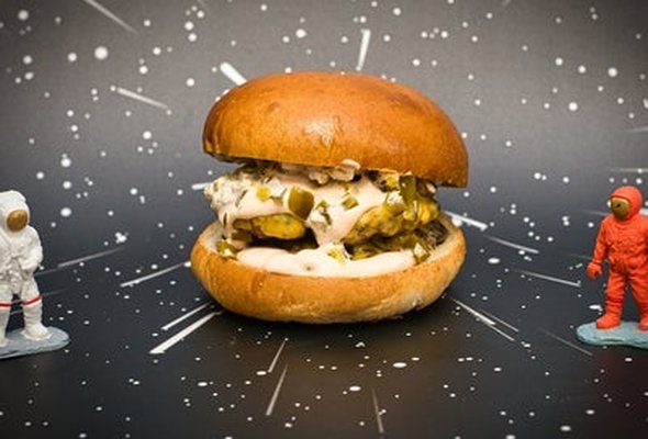 X Chilli Cheeseburger