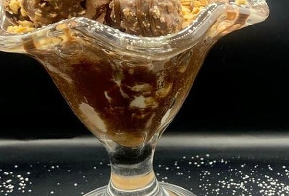 Regal Rocher Sundae