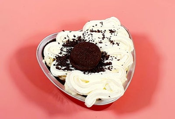 Single Cookie and Cream Heart