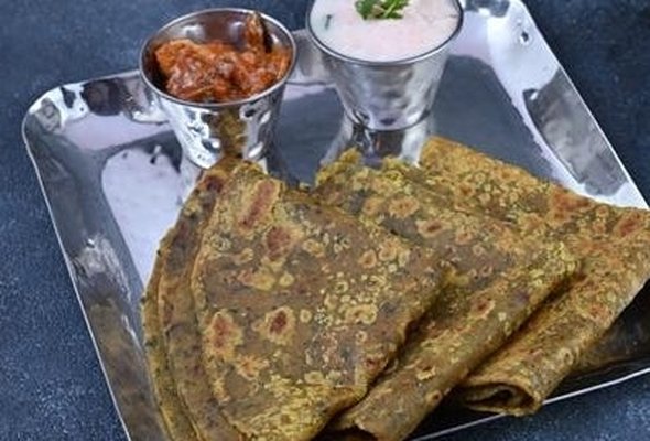 Methi Thepla & Raita
