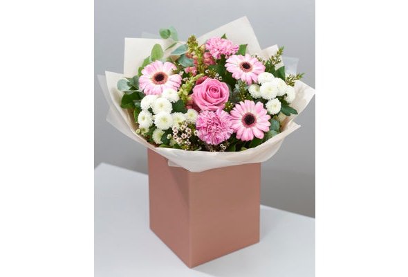 Sweet Pinks Hand