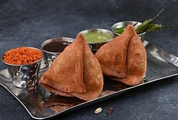 Punjabi Samosa Plate (2 pieces)