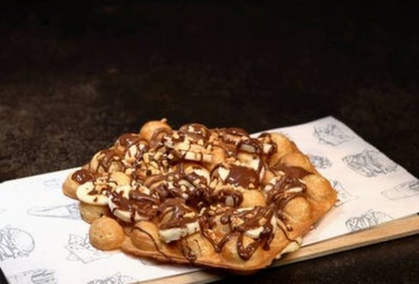 Banana and Nutella Bubble Waffle