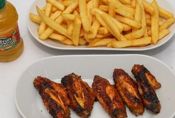 Kids Chargrilled Chicken Wings with Fries and Drink