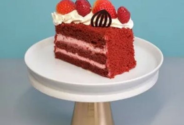 Red Velvet Berries Slice