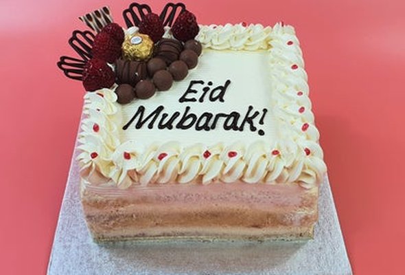 Naked Birthday Cake S342