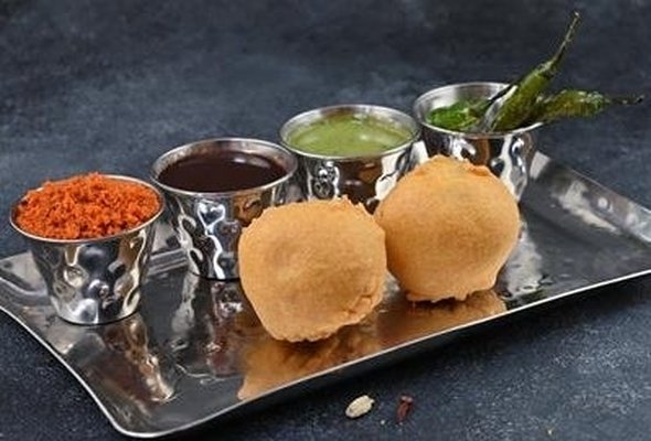 Vada Plate (2 pieces)