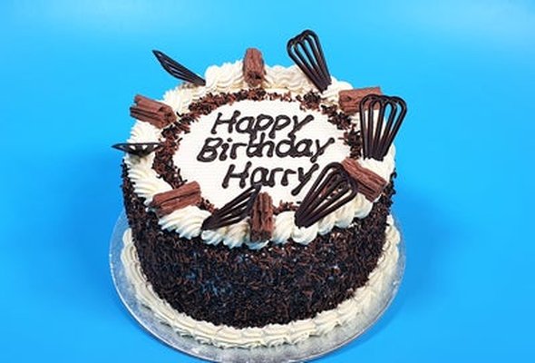 Round Chocolate Flake Cake No. 8