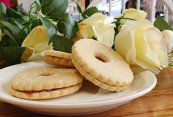 Traditional Jam Biscuits