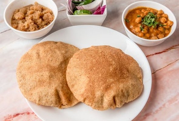 Chana Bhatura
