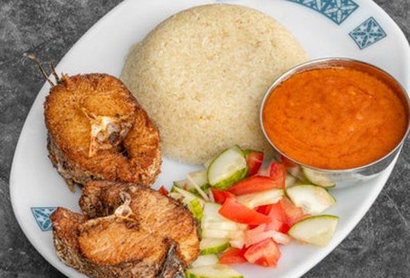 Attieke Fried Fish Salad