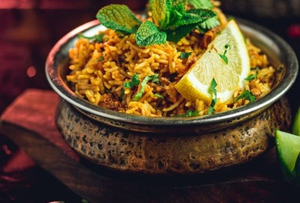 Gosht Biryani (With Special Curry Sauce)