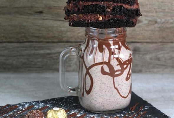 Ferrero Cake Shake