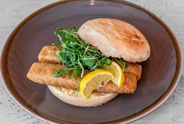Fish Finger Crusty Cob