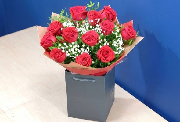 12 Valentines Red Rose and gyp Hand-Tied Freedom