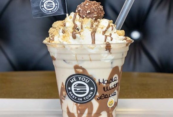 Ferrero milkshake ( so tasty )