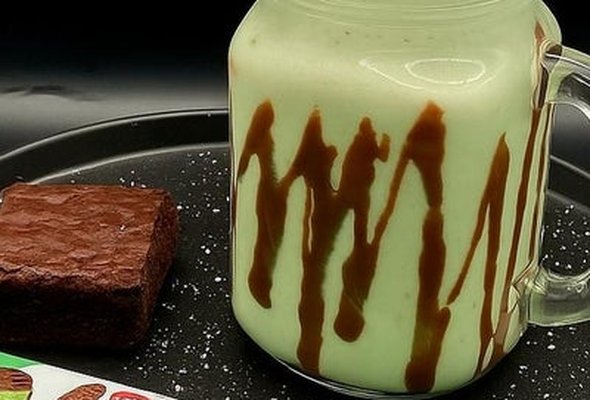 Minty Deluxe MilkShake