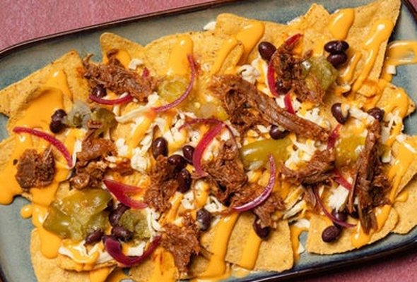 Carne Loaded Nachos - Beef