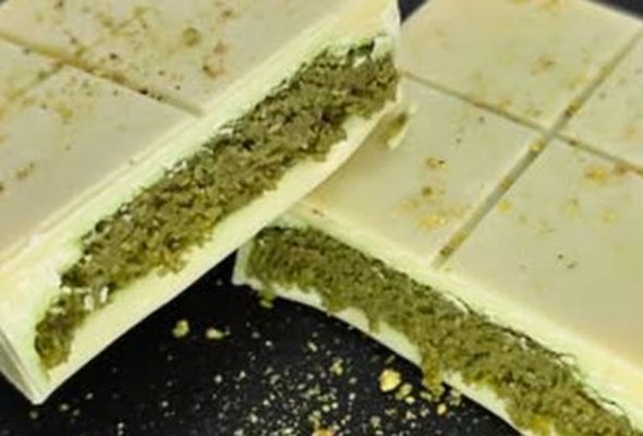 White Chocolate Kunafa Bar