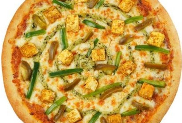 Pesto and Basil Veg Pizza