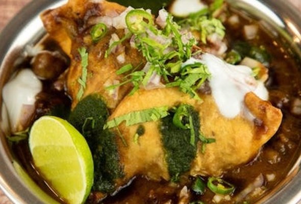 Samosa chaat
