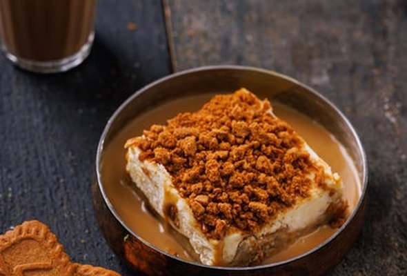 Lotus Biscoff Milk Cake