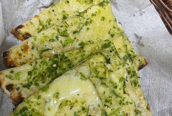 Chilli Cheese Naan