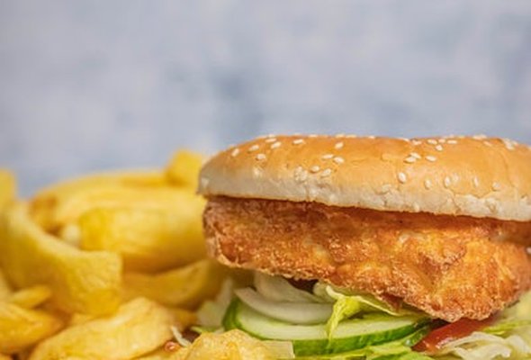 Halloumi Burger & Chips