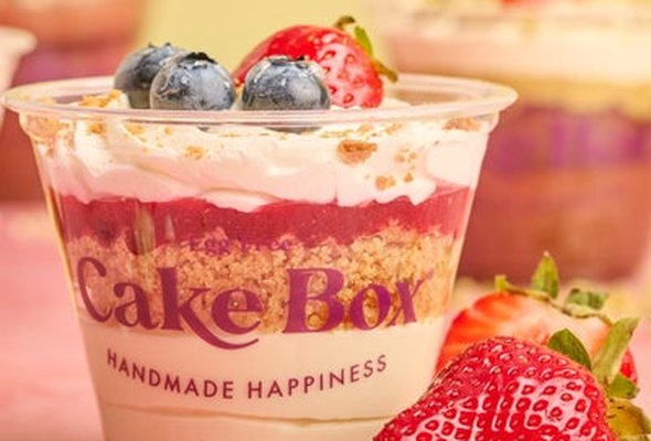 Vanilla Berry Cheesecake Sundae