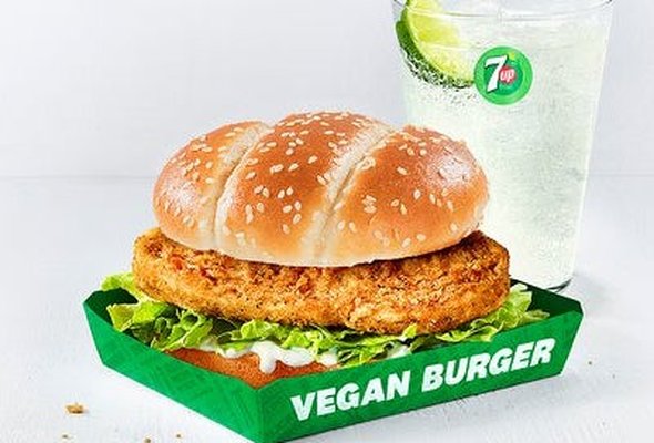 Vegan Burger with a Drink 🌱