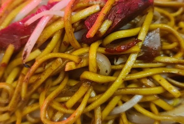 Roast Pork Chow Mein