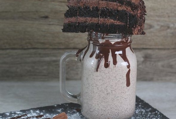 Chocolate Fudge Cake Shake