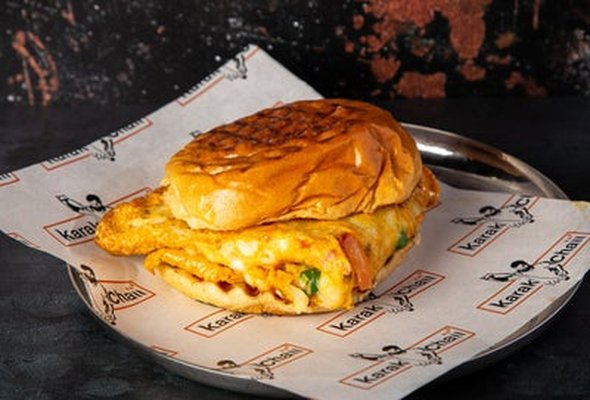 Masala Omelette Bun