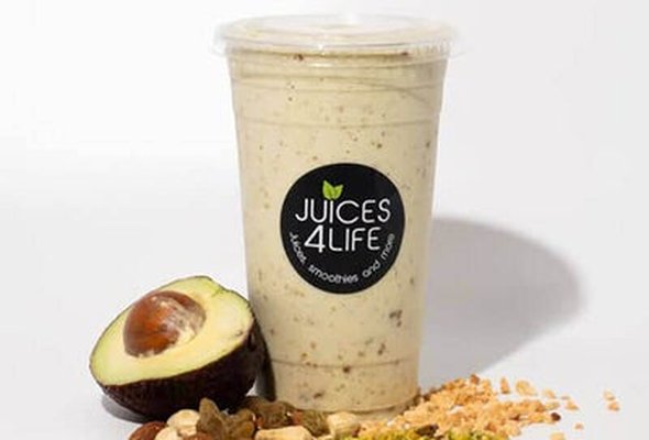 Avocado, Dates & Nuts Smoothie