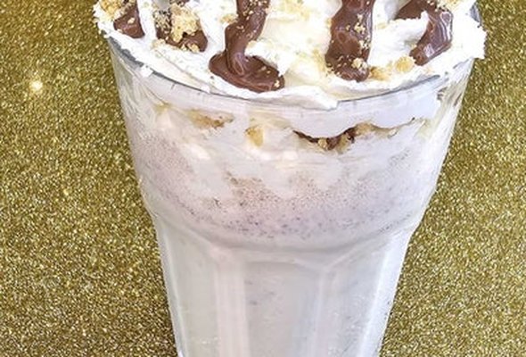 Ferrero milkshake ( so tasty )