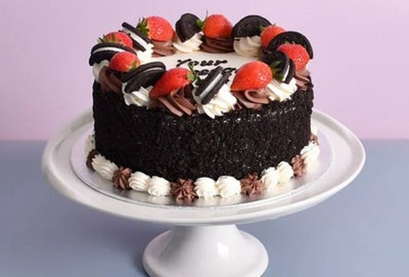 8'' Oreo Crumble & Strawberry