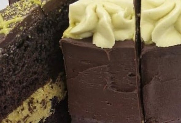 Chocolate Kanafa Fudge Cake