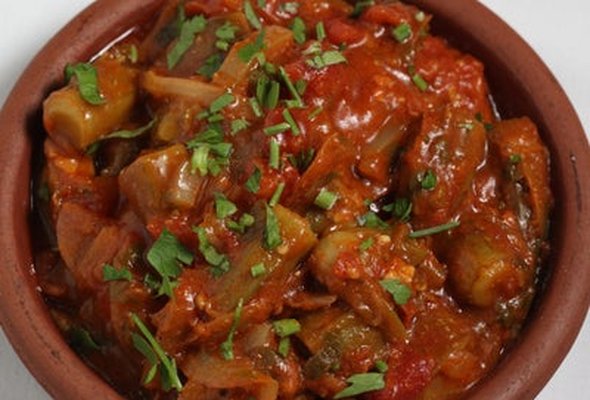 Bammieh B'zeit (V)