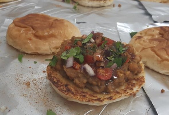 Chatpate Punjabi chole kulche