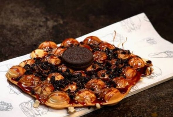 Oreo Bubble Waffle