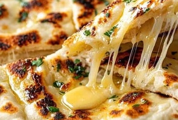 🧀 Cheese Naan